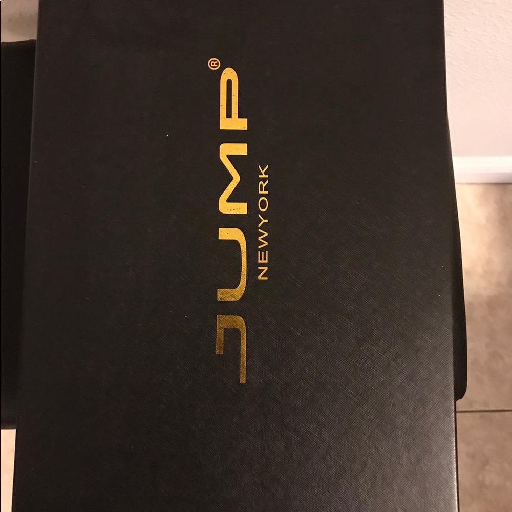 Jump Sullivan, in great condition size 12.